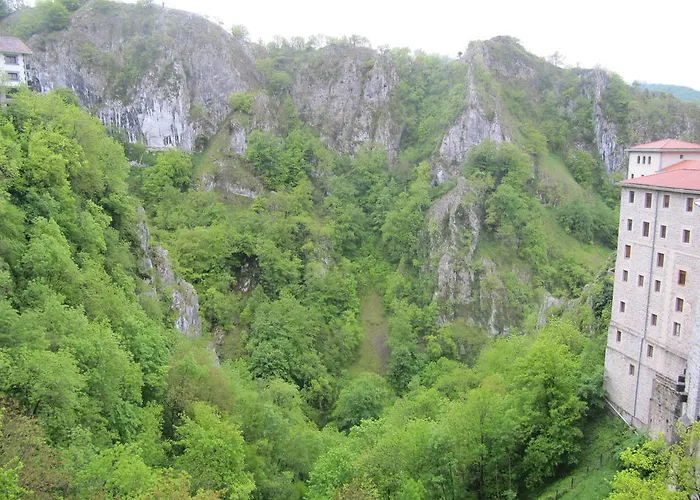 Iraipe Santuario De Arantzazu