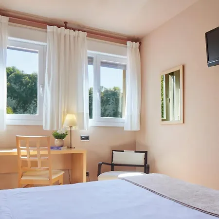 Hotel Iraipe Santuario De Arantzazu Oñate