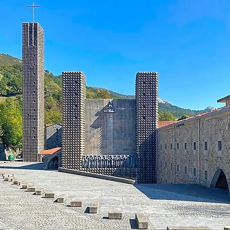 Iraipe Santuario De Arantzazu Hotel Oñate
